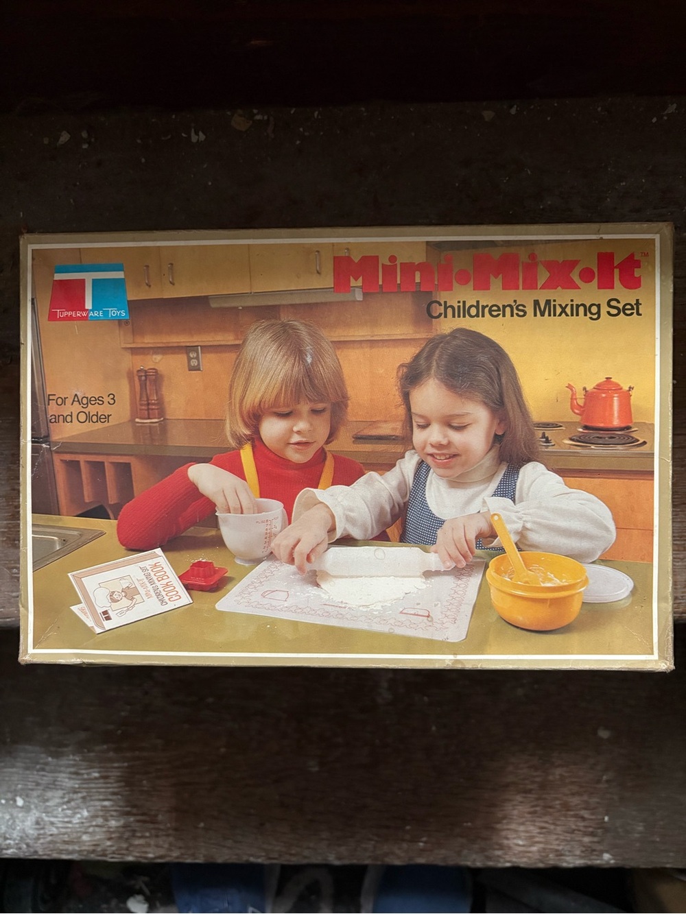 Tupperware Mini-Mix-It Children's Mixing Set — Yellow & White